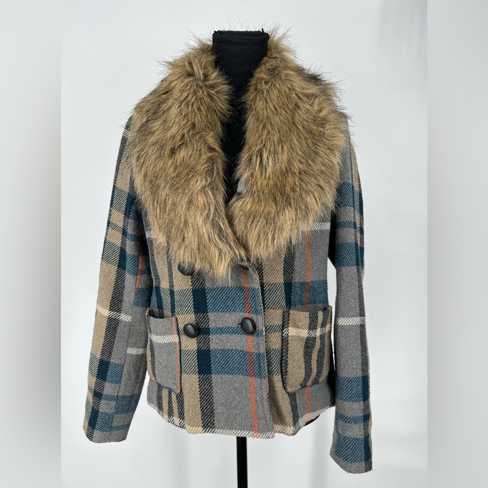 FOREVER 21 WOOL‎ POLYESTER BLEND PLAID JACKET W/ REMOVABLE FAUX FUR COLLAR